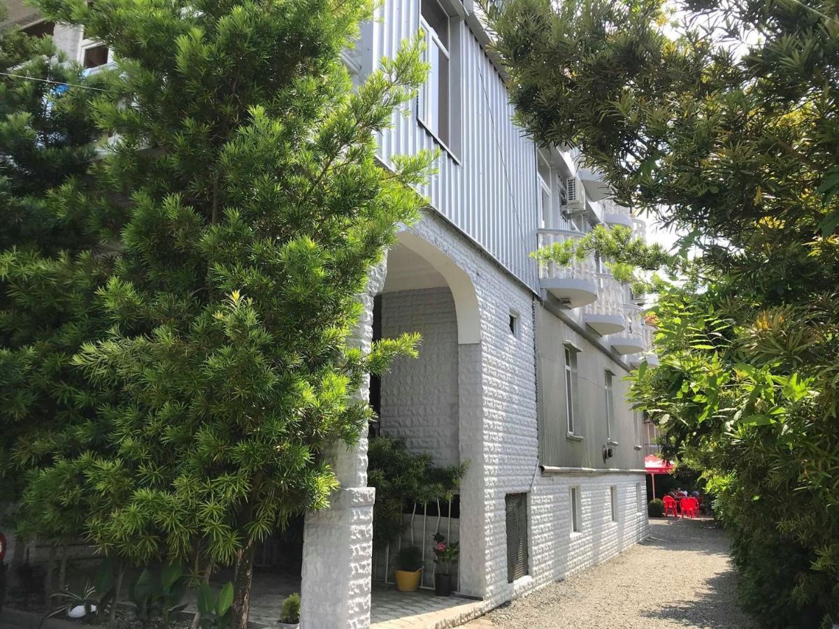 Twins Guest House By Black Sea Кобулеті Екстер'єр фото