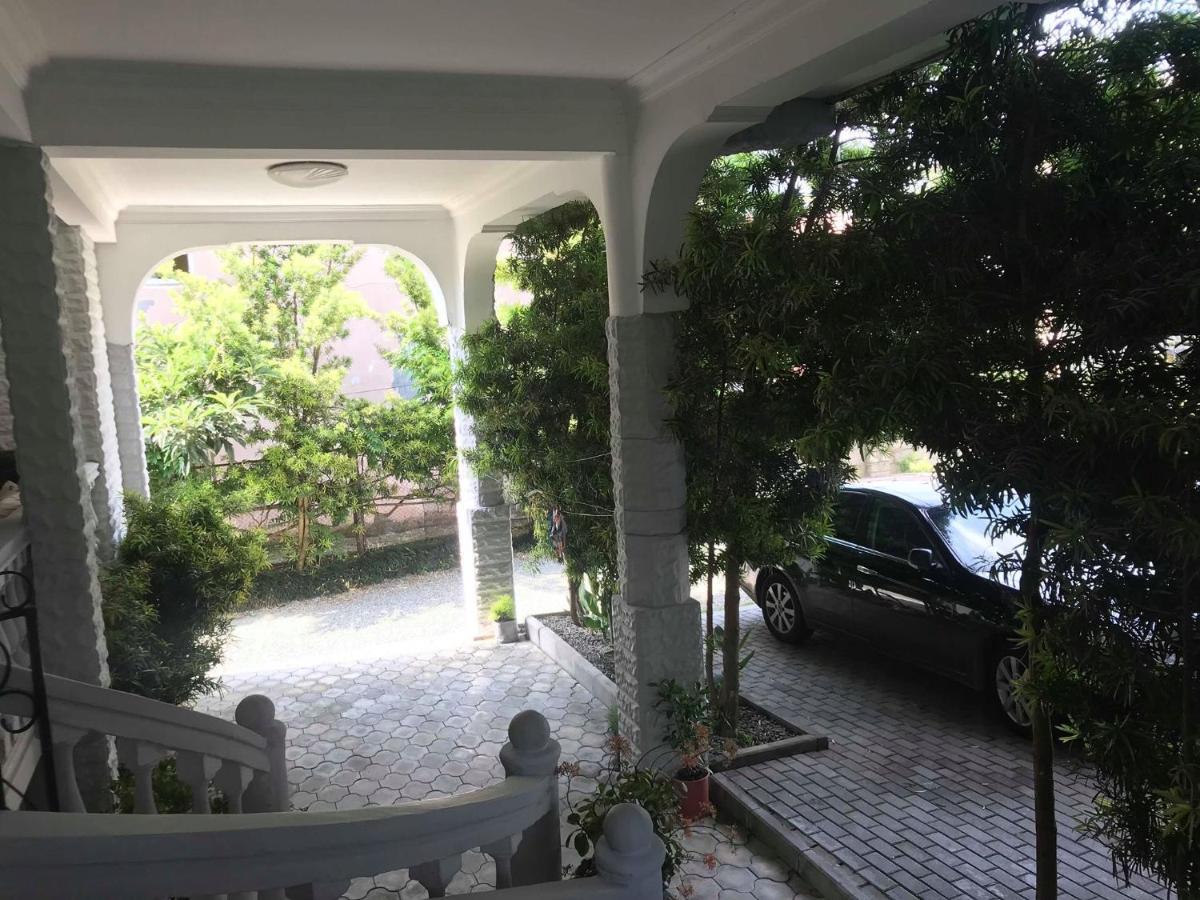 Twins Guest House By Black Sea Кобулеті Екстер'єр фото