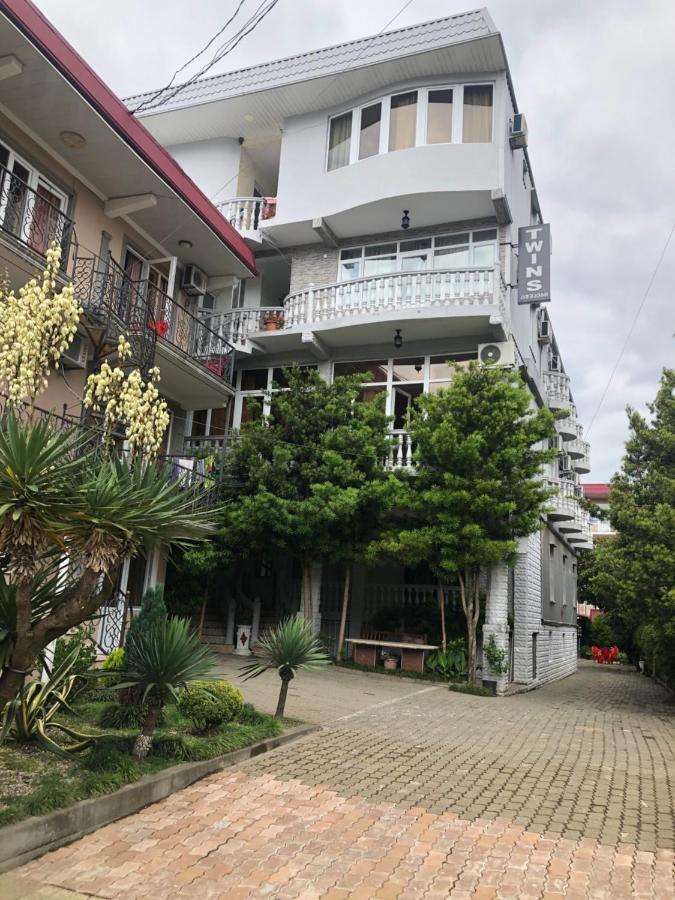Twins Guest House By Black Sea Кобулеті Екстер'єр фото