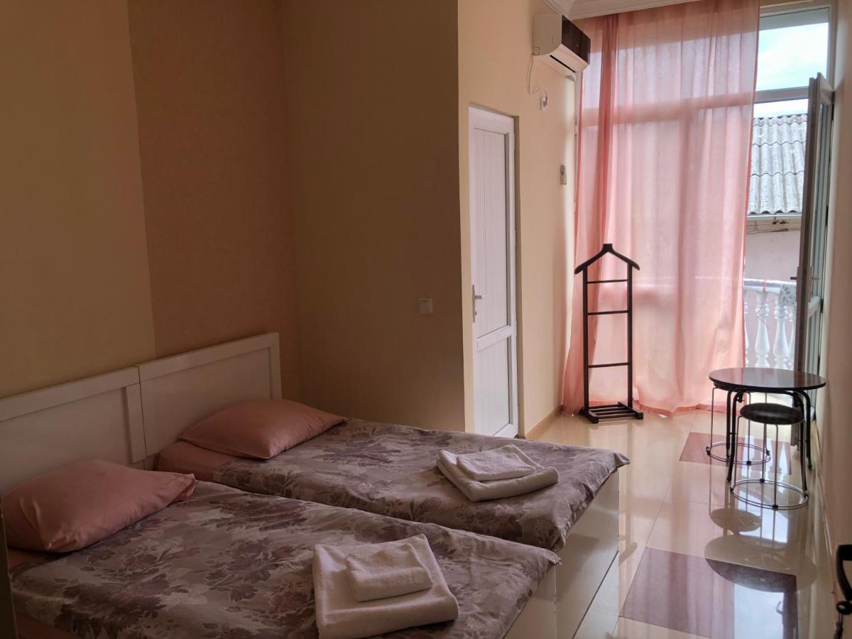 Twins Guest House By Black Sea Кобулеті Екстер'єр фото