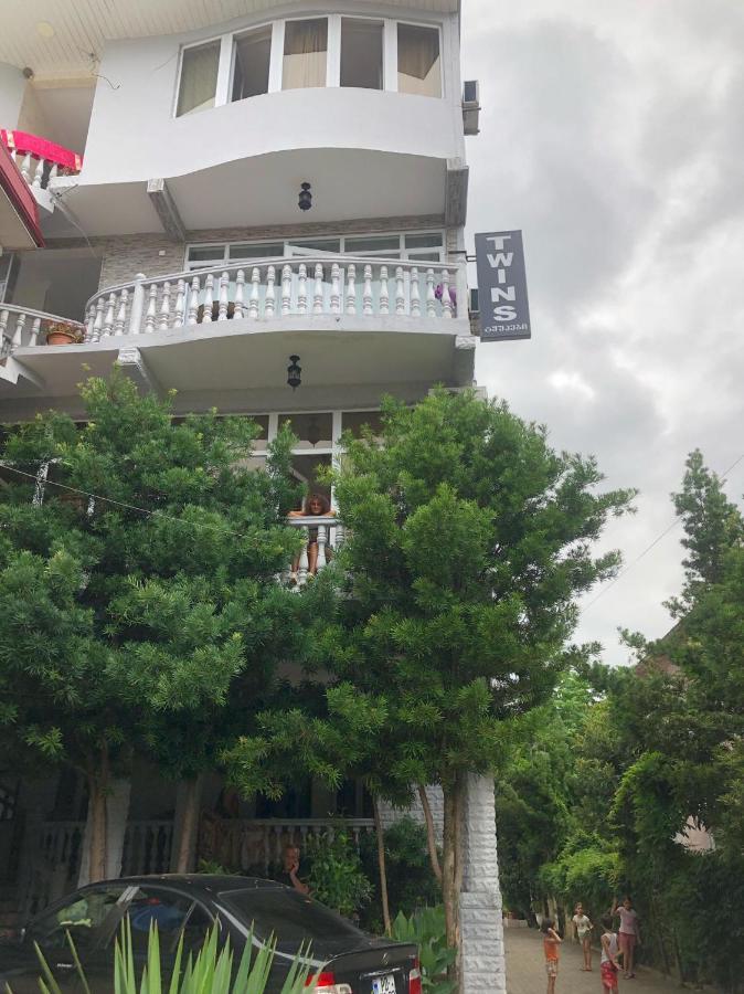 Twins Guest House By Black Sea Кобулеті Екстер'єр фото