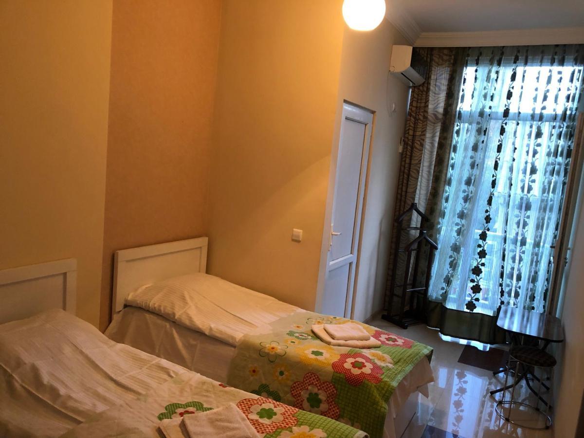 Twins Guest House By Black Sea Кобулеті Екстер'єр фото