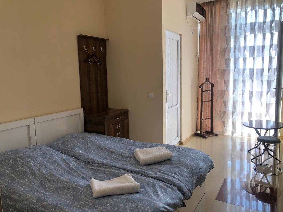 Twins Guest House By Black Sea Кобулеті Екстер'єр фото