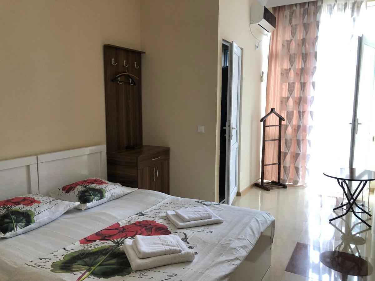 Twins Guest House By Black Sea Кобулеті Екстер'єр фото