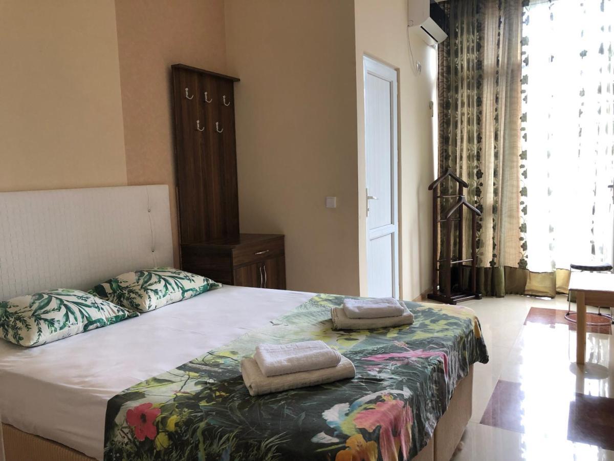 Twins Guest House By Black Sea Кобулеті Екстер'єр фото